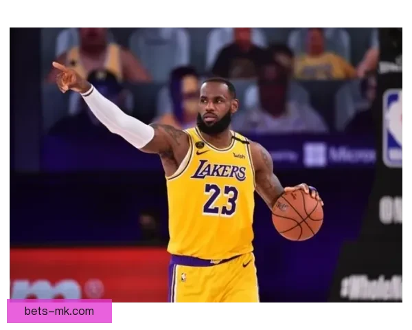 詹姆斯带队挑战篮网争十连败 火箭客场力拼灰熊三连胜